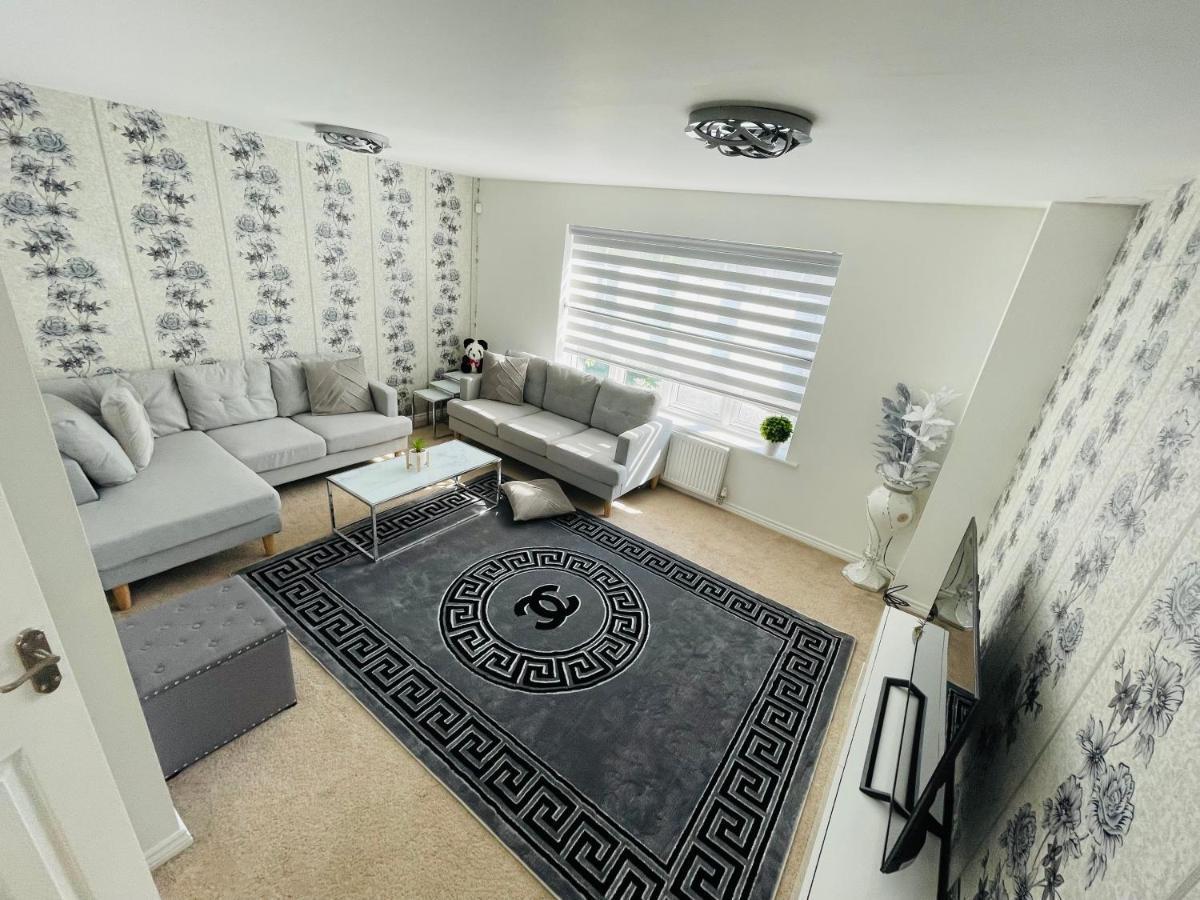 Watan Cottage - Spacious 3 Bedrooms Entire House With Beautiful Outdoor Garden Manchester Exterior photo