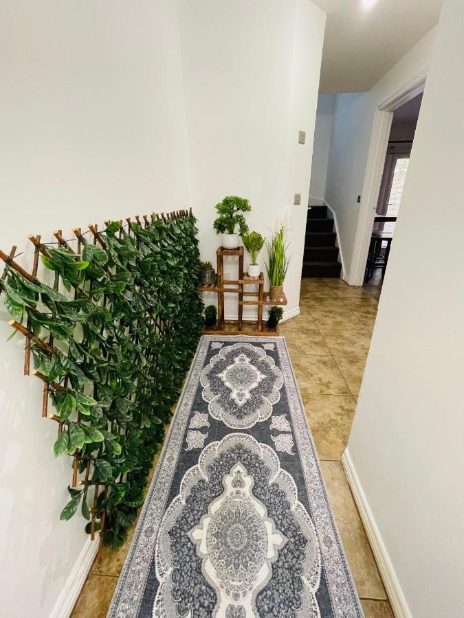 Watan Cottage - Spacious 3 Bedrooms Entire House With Beautiful Outdoor Garden Manchester Exterior photo